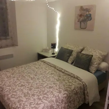 O Calme アパート *